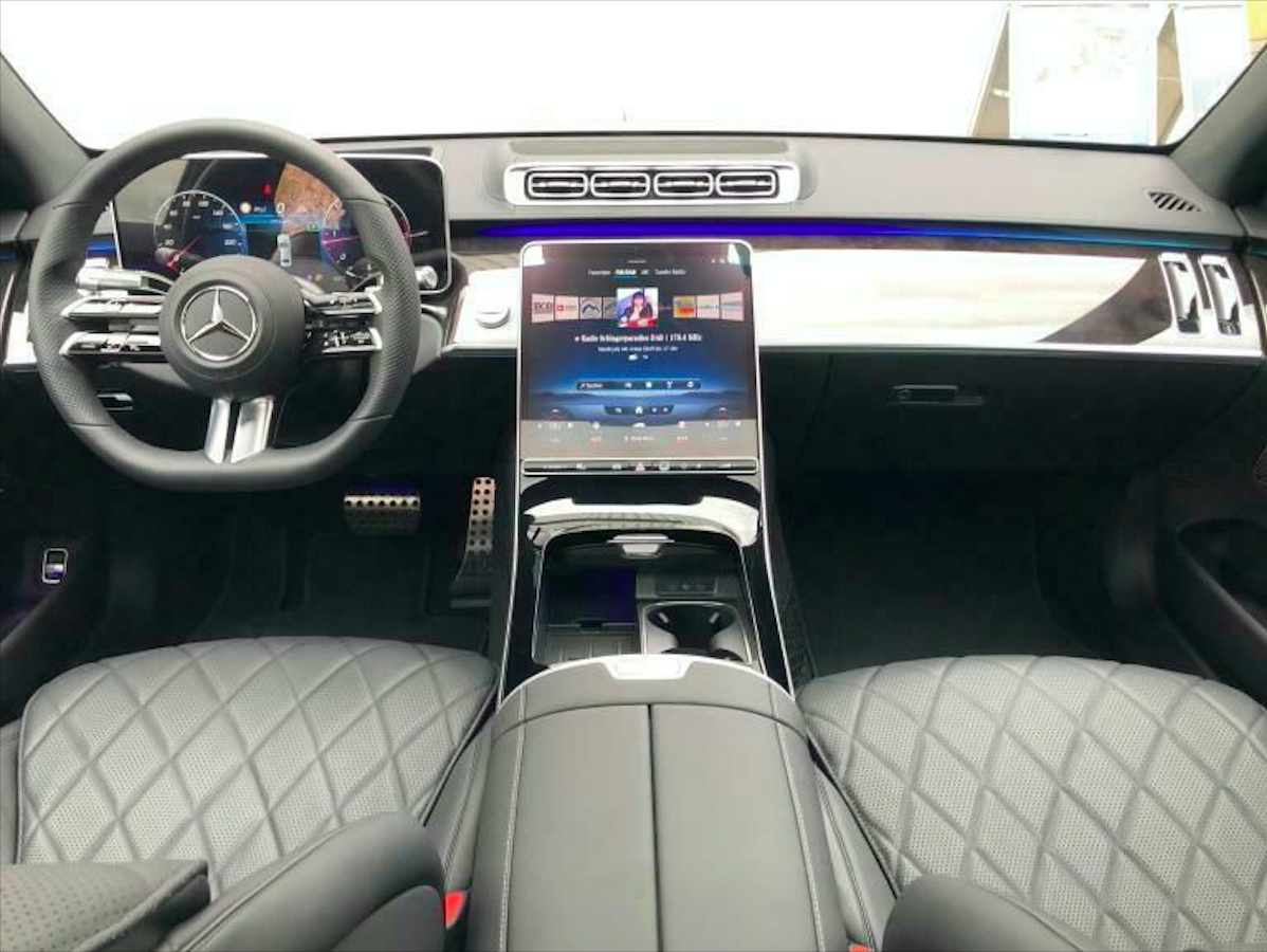 Mercedes S 400d 4matic AMG | auto skladem | krásná luxusní limuzína | nafta 330 koní | perfektní výbava | super cena | předváděcí německé auto | nákup online | online prodej | autoibuy.com